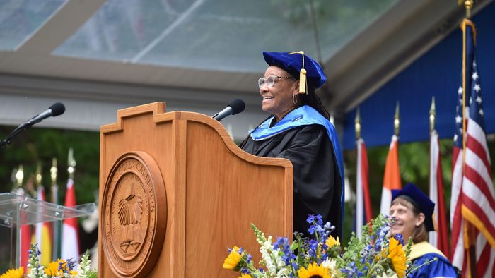 Toni Carter ’75 speaks at Commencement