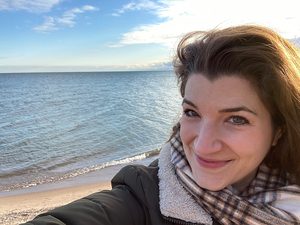 Julia Strand at beach