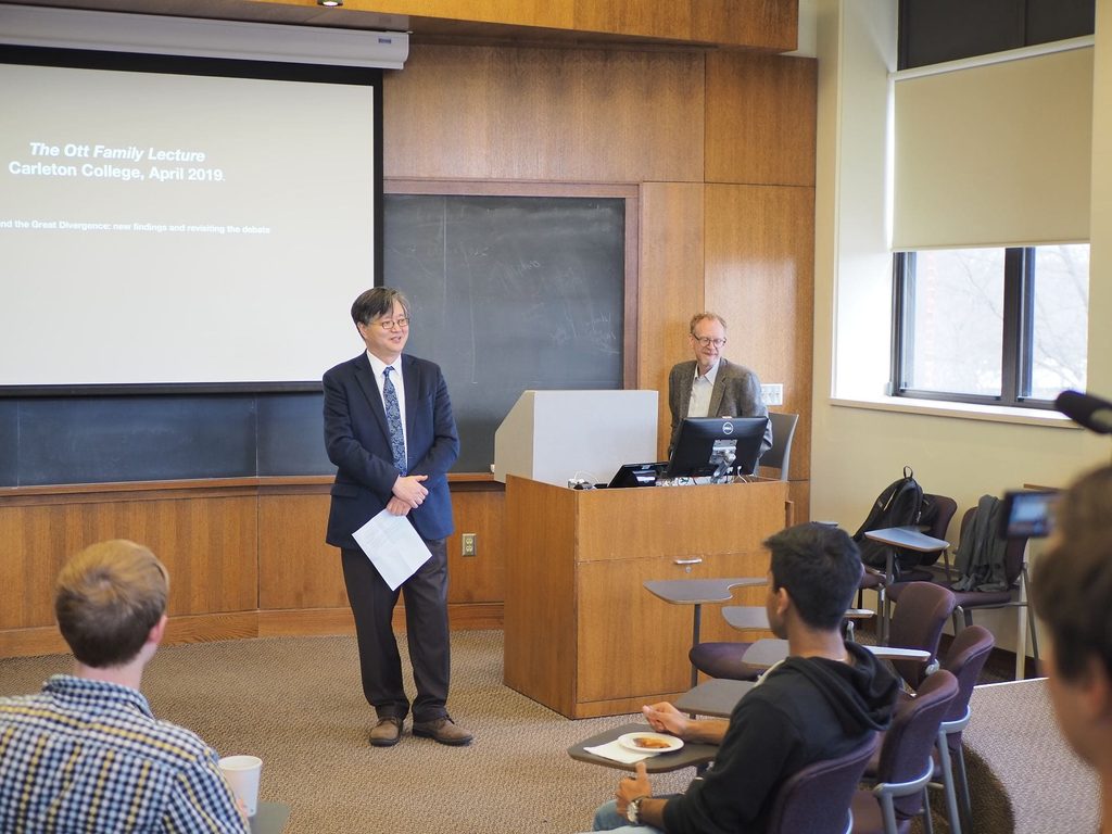 Seungjoo Yoon introduces Christopher Isett