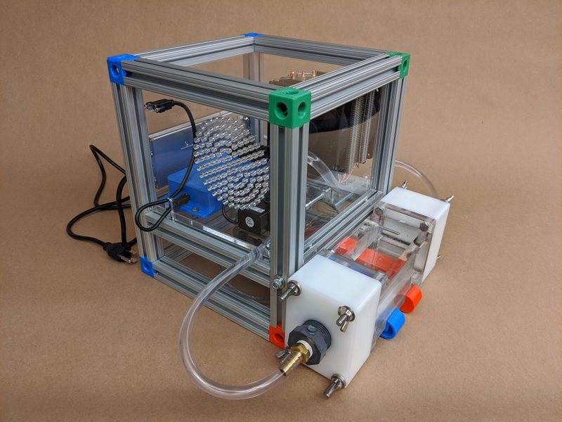 Temperature-controlled flow chamber for Biology