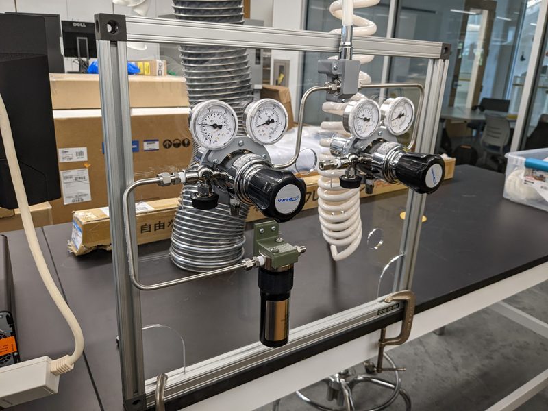 Air pressure regulator manifold for Chemistry
