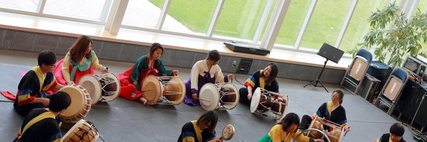 Students share their cultural experiences during International Festival
