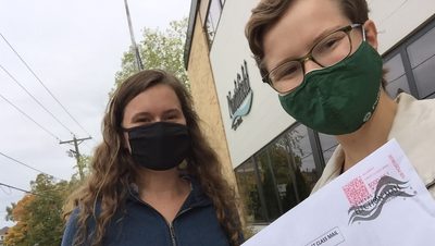 lauren and greta voting