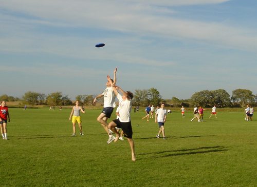 FrisbeeAction2