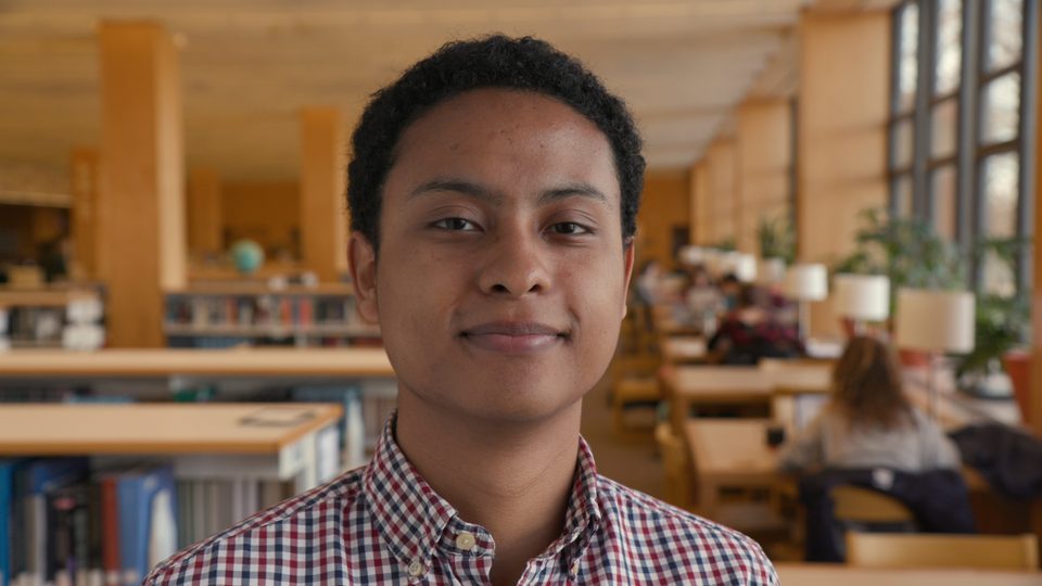 Portrait of student Sebastian Tovar '18.