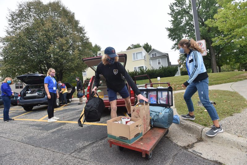 Class of 2024 Move-in day