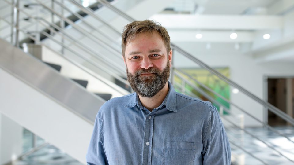 Evolutionary geneticist Nels Elde ’95 (Photo courtesy of the John D. and Catherine T. MacArthur Foundation)