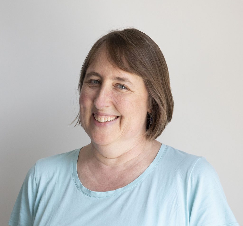 Meg Thacher ’87