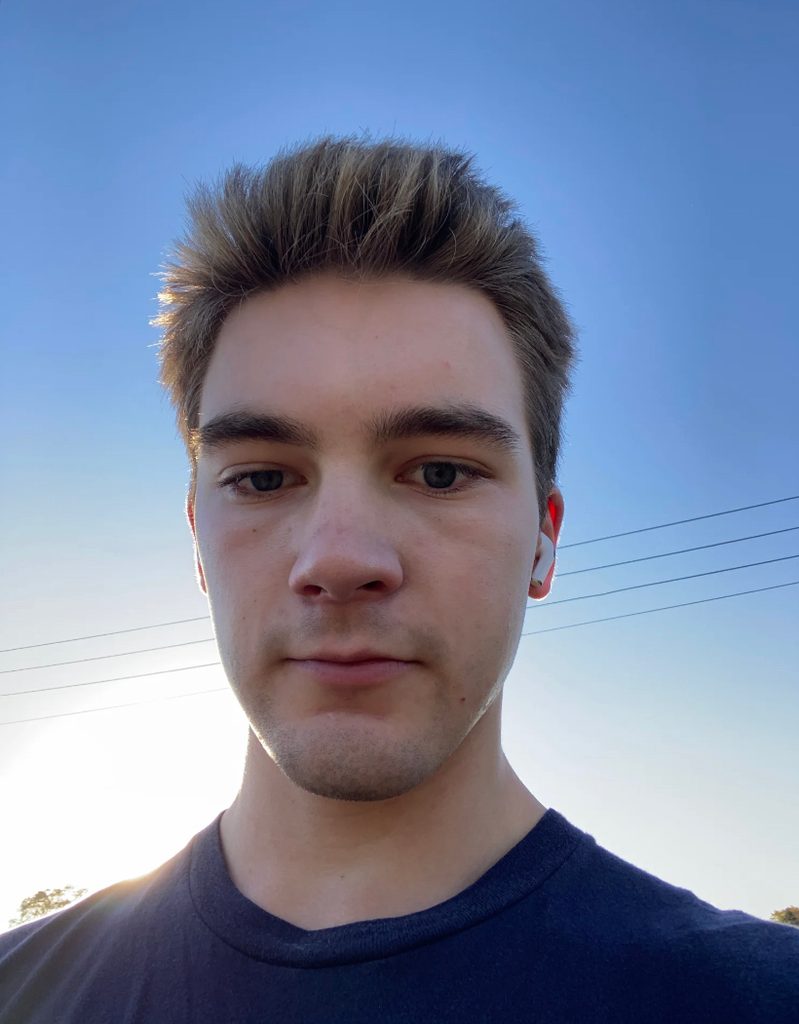 Headshot of Billy Bratton '25 outside