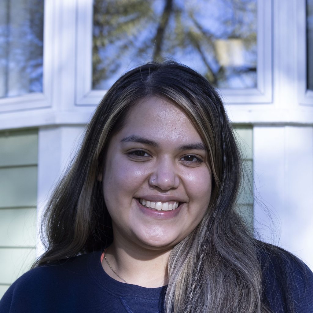 Headshot of Amber Lozoya