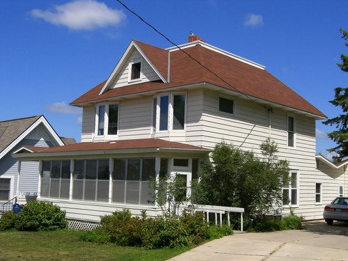 Henrickson House