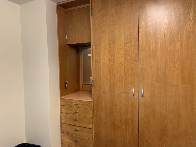 Myers Single Room-Closet & Drawers
