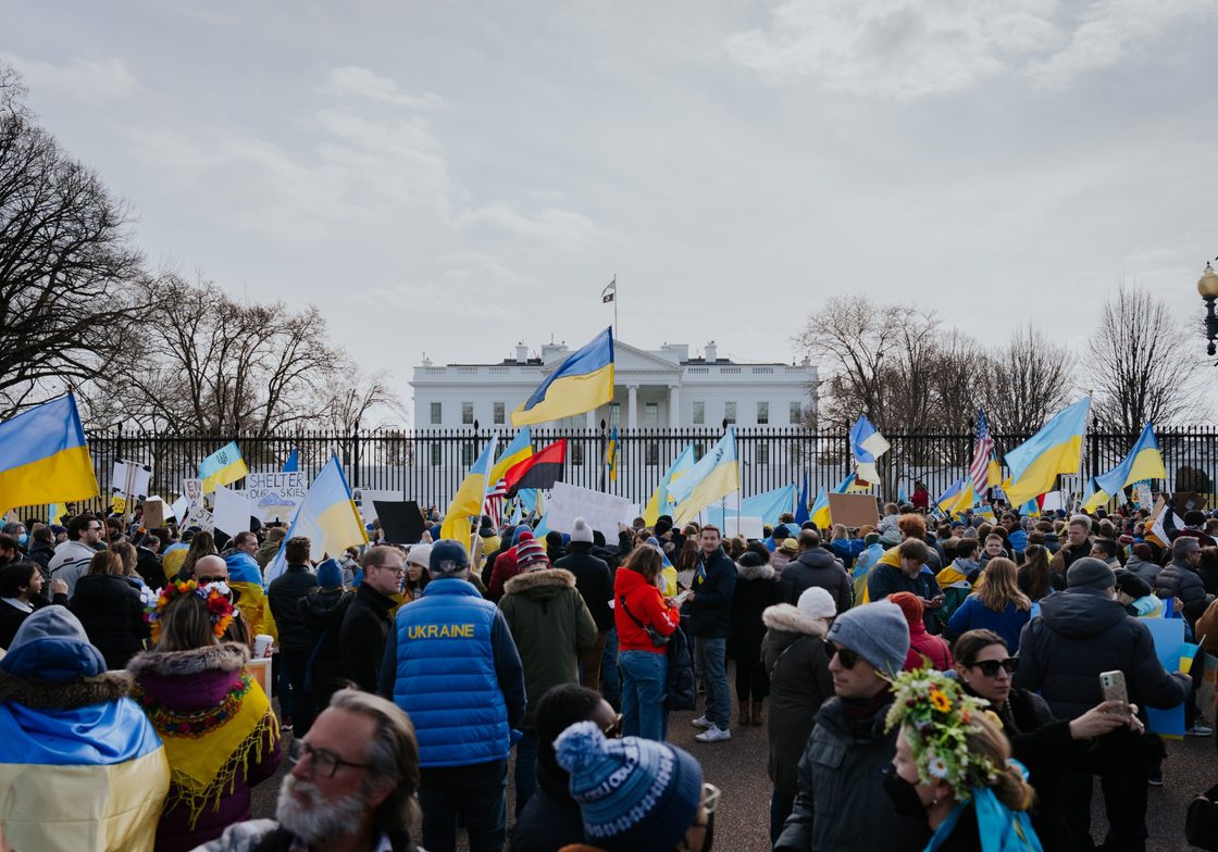 Protestors and Ukrainian Flags Outside White House