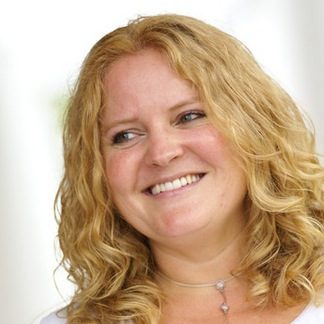 Photo of Nikki Melville