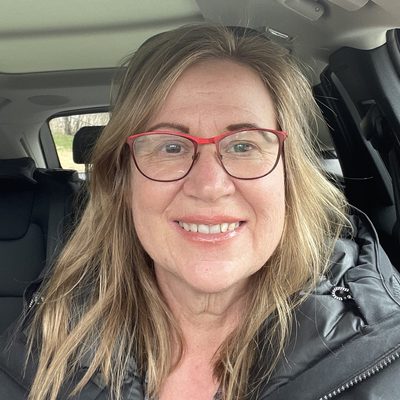 Photo of Julie Neiworth