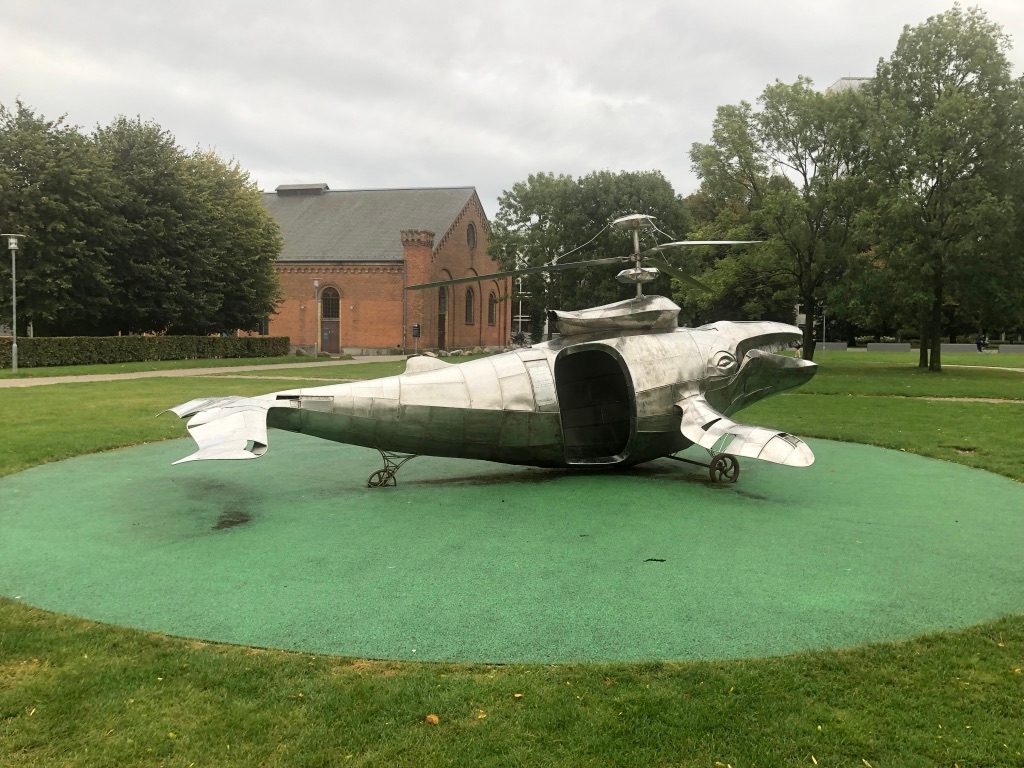sculpture infront of museum