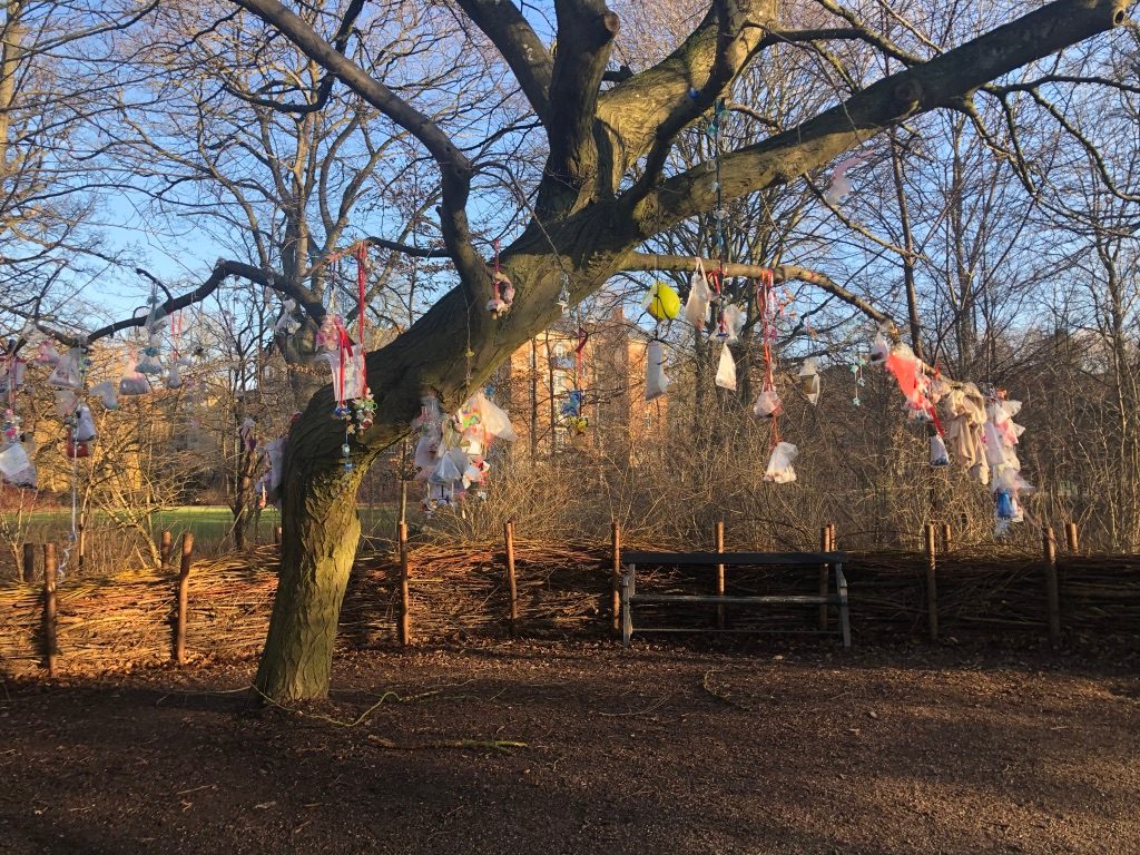 pacifier tree in frederiksberg have