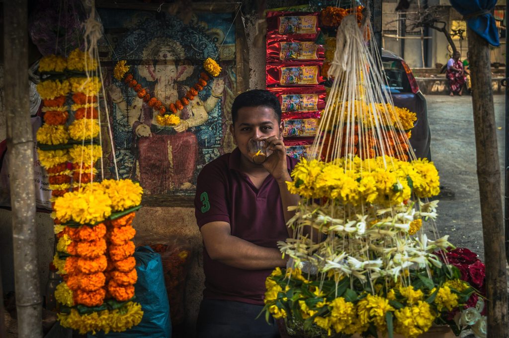 flowers being sold in mumbai