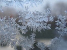 ice crystals form on glass